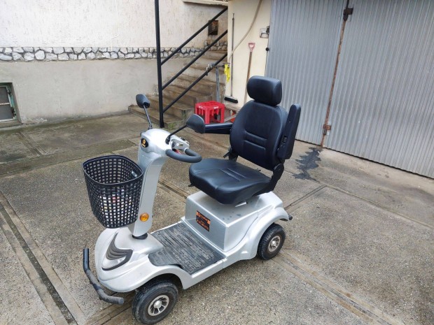 Elektromos MOPED elad�