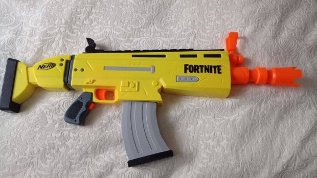 Elektromos Nerf puska (Fortinte)