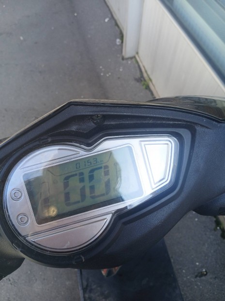 Elektromos Robogo �j