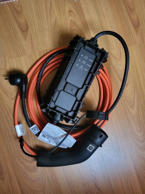Elektromos autó hálózati töltő