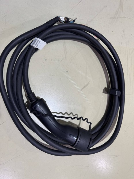 Elektromos auto t�lt�kabel ABB
