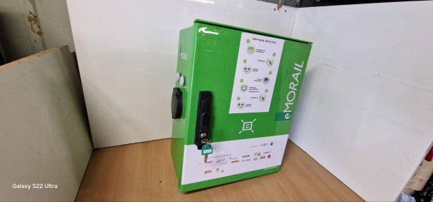 Elektromos autő töltőszekrény (type 2)