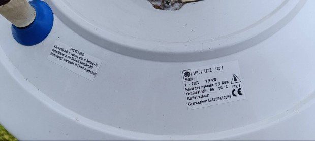 Elektromos bojler 120 literes.