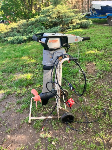 Elektromos csónakmotor