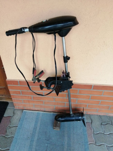 Elektromos cs�nakmotor