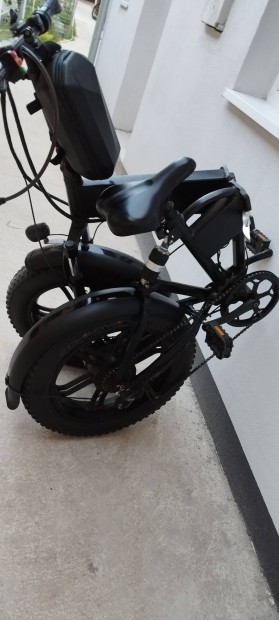 Elektromos fatbike kerekp�r
