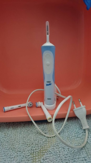 Elektromos fogkefe Oral B 2db fogkefe fejjel