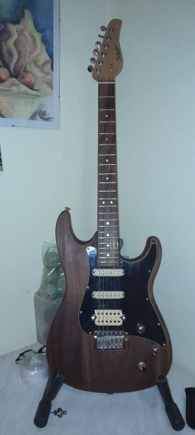 Elektromos gitár, szólógitár super stratocaster