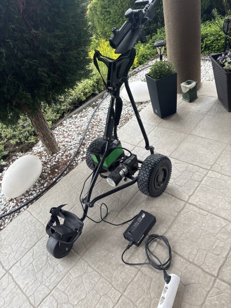 Elektromos golf szlltkocsi