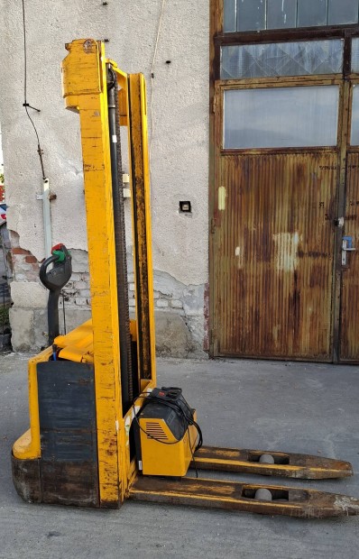Elektromos gyalogksrs targonca elad