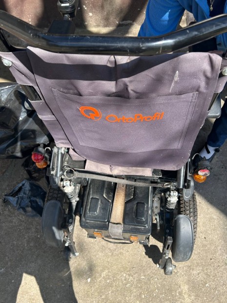 Elektromos kerekessz�k