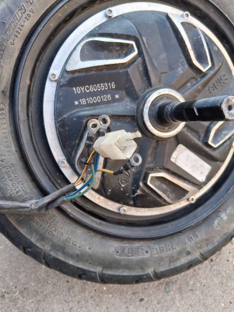 Elektromos kerékpár, robogó alkatrész, kerek