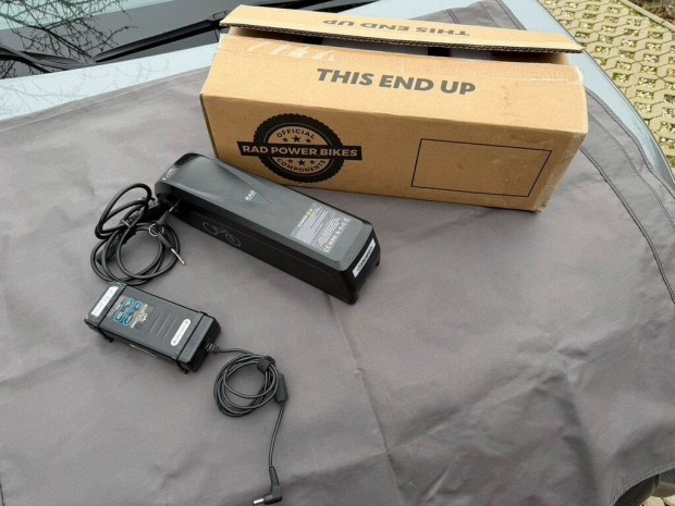 Elektromos ker�kp�r akkumul�tor akksi akku aku