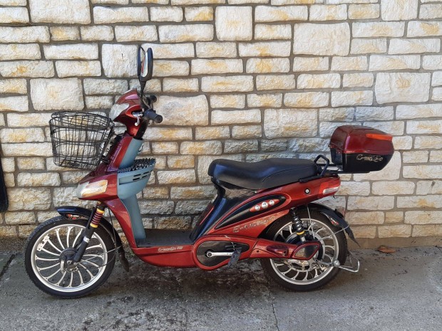 Elektromos kerékpár robogó moped