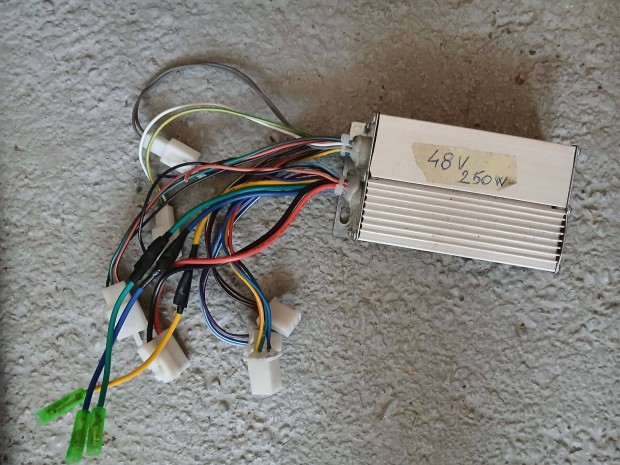 Elektromos kerékpár robogó vezérlő 48V 250W eladó