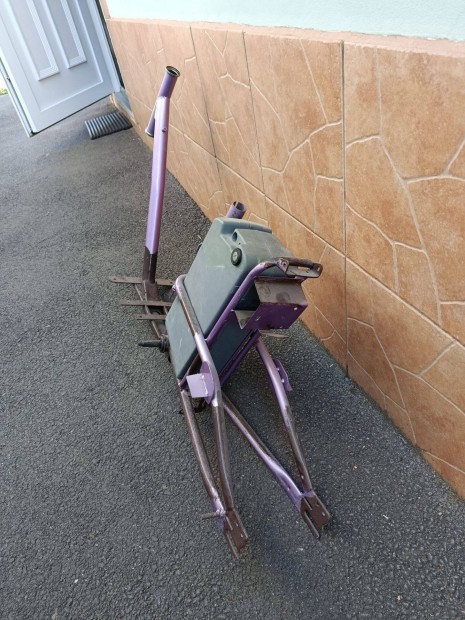 Elektromos kerékpár váz