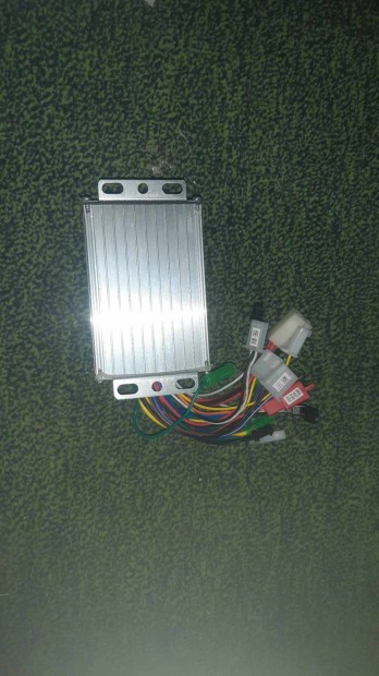 Elektromos kerékpár vezérlő 36/48v 350w