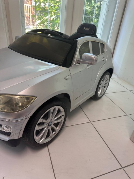 Elektromos kisaut BMW X6 szrke