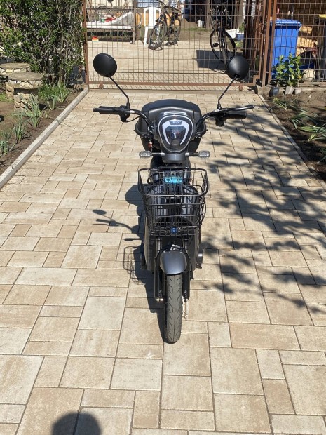 Elektromos kisrobog�