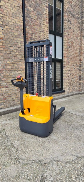 Elektromos magas-emel�s� targonca 3 m Elad�!