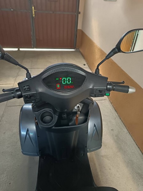 Elektromos moped 