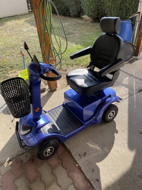 Elektromos moped, rokkant kocsi