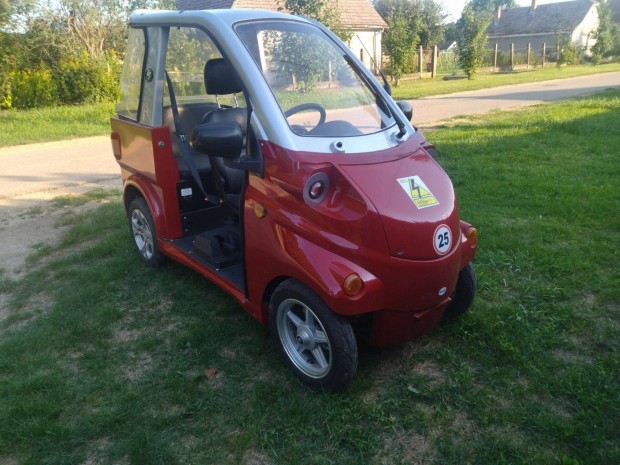 Elektromos moped aut