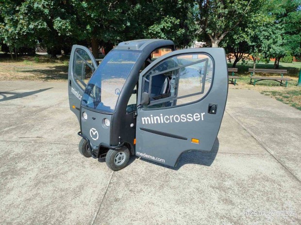 Elektromos moped kabinos rokkantkocsi