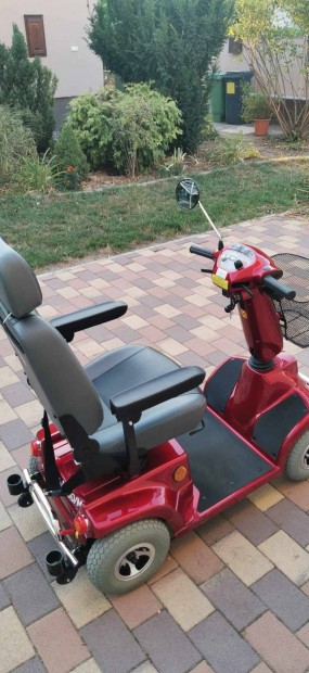 Elektromos moped rokkant kocsi