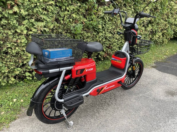 Elektromos moto robog 