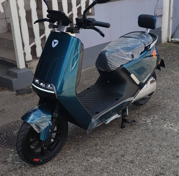Elektromos robogó Yadea G5 Pro