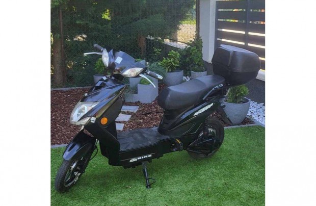 Elektromos robog kerkpr moped bicikli garancia hzhozszllts