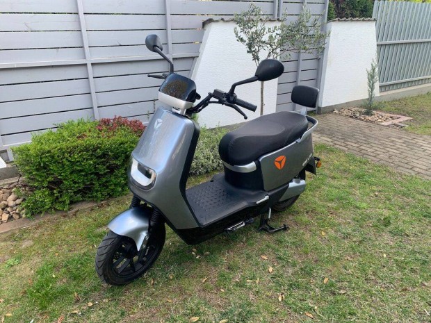 Elektromos robogó motor Yadea Z tech Ztech Z-tech E 85 Lite újszerű