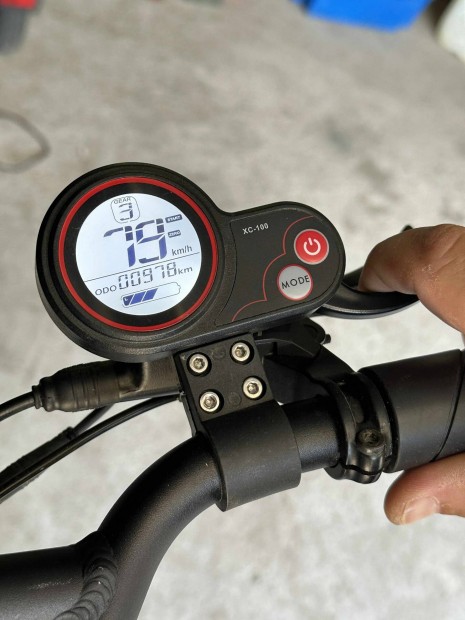Elektromos roller 70km/h