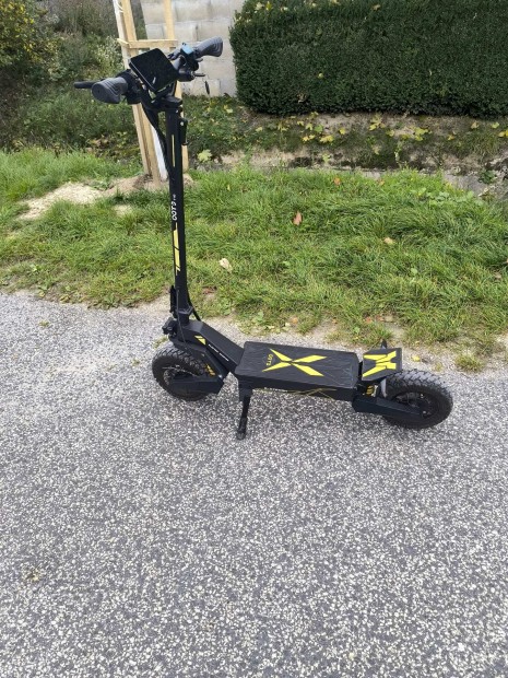 Elektromos roller 900W Ootd T10