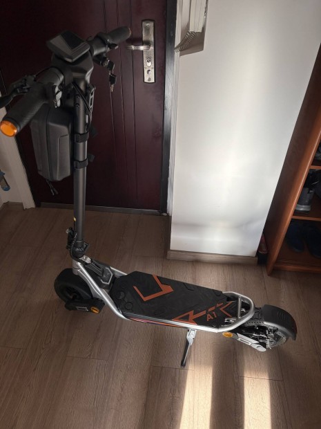 Elektromos roller Kukirin A1