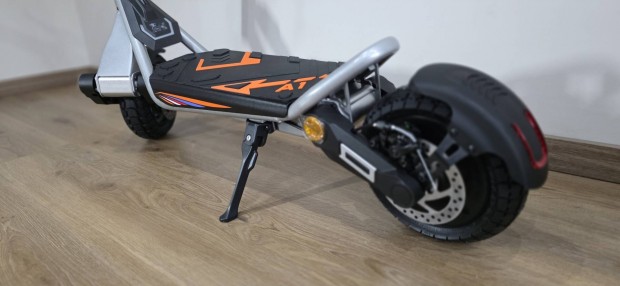 Elektromos roller Kukirin A1 800W új