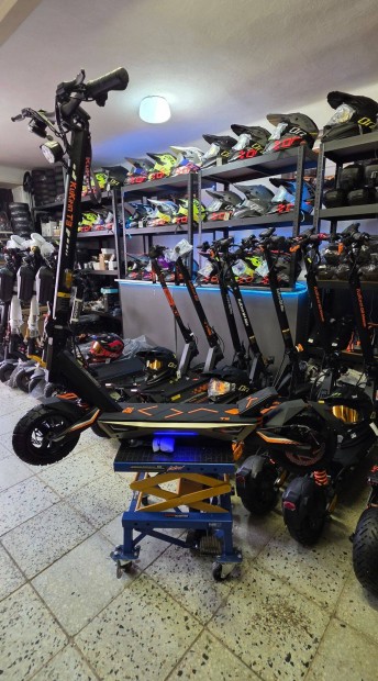 Elektromos roller Kukirin T3