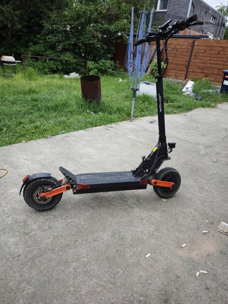 Elektromos roller S8S