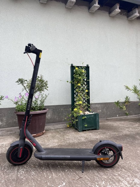 Elektromos roller Xiaomi 4pro Gen2