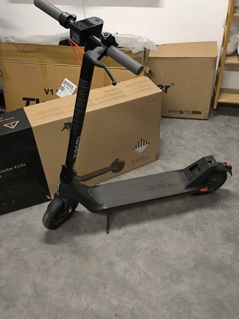 Elektromos roller Xiaomi Electric scooter 4 liter (2gen)