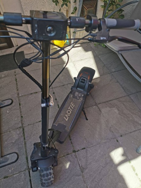 Elektromos roller, Laotie,Es8 terepgumi, 500 W/800W! 45 km/h, !!!!