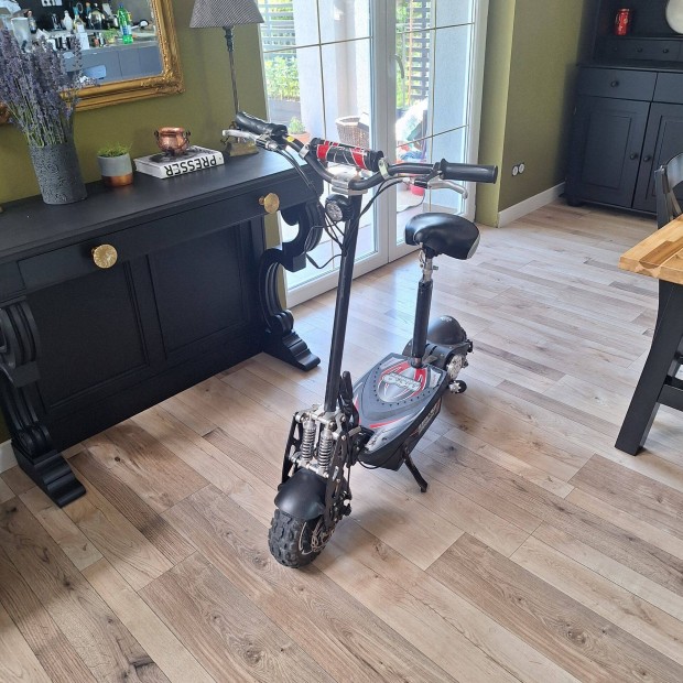 Elektromos roller, Nitro Scooter 150000Ft eladó
