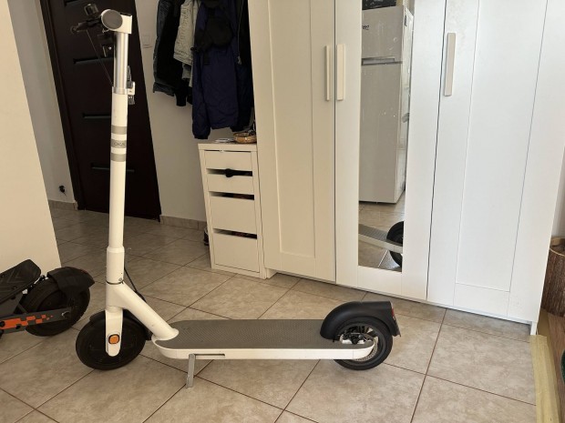 Elektromos roller, Okai neon lite, újszerű