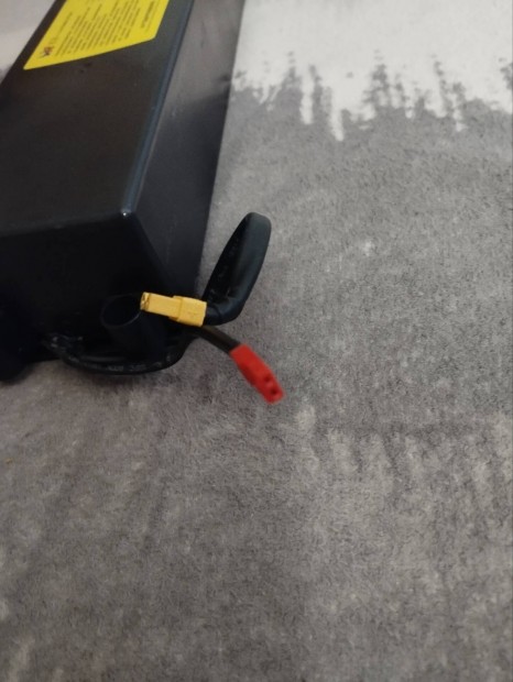 Elektromos roller akkumulátor.