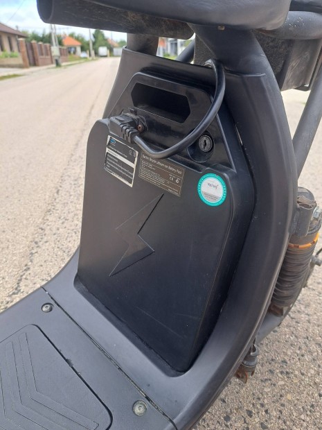 Elektromos roller chopper