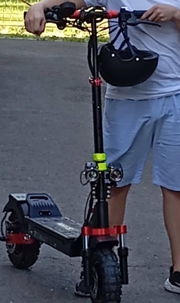 Elektromos roller issooter iX5S