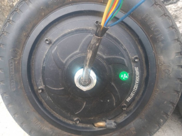 Elektromos roller kerekek motor (Háztól-házig)