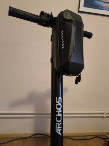Elektromos roller összecsukható akku 8ah hatótáv 15-20km 6kg