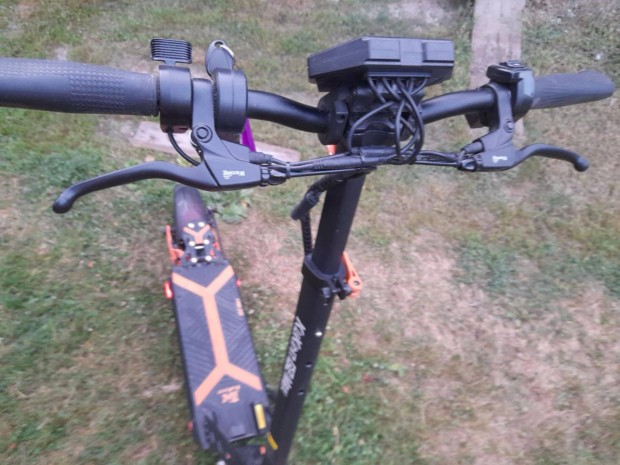 Elektromos roller lssel Kugoo Kukirin G2 Max, keveset hasznlt